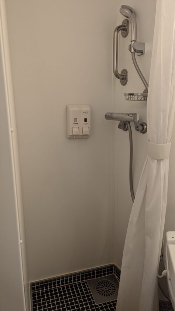 シャワーブース