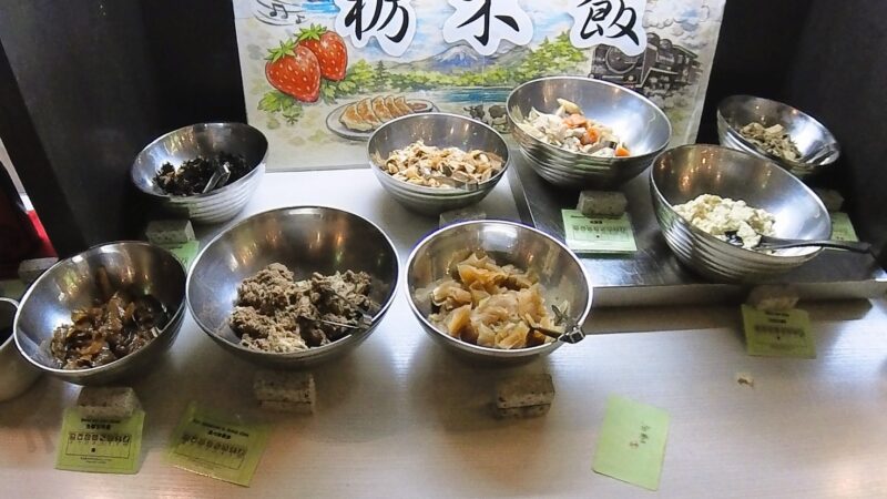 朝食ビュッフェ13