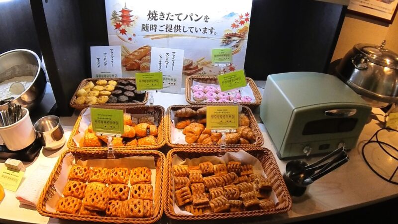 朝食ビュッフェ18
