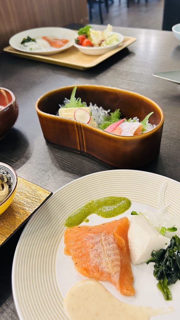 初日の夕食3